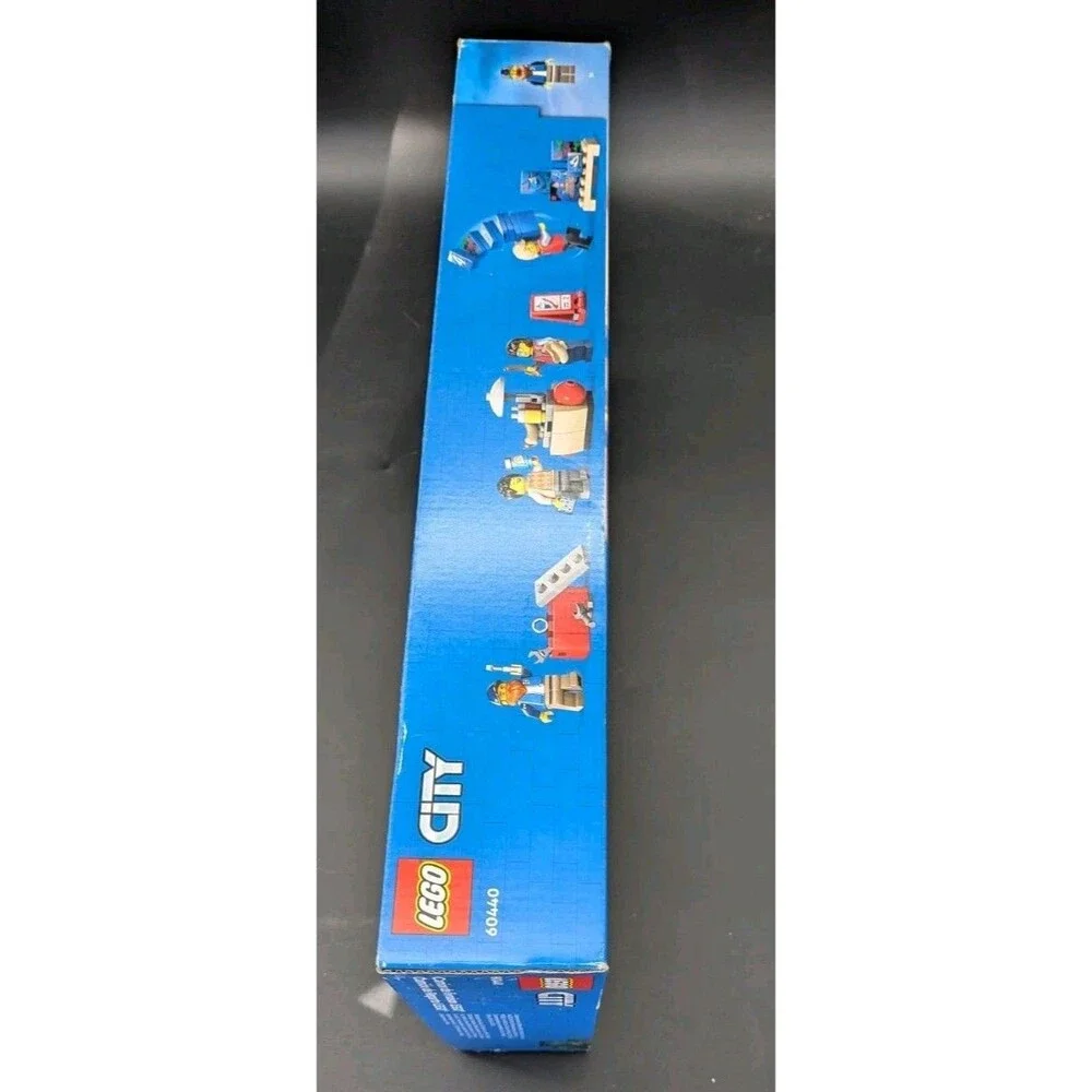 LEGO 60440 City Yellow Delivery Truck,  LEGO Exclusive - Read Description!